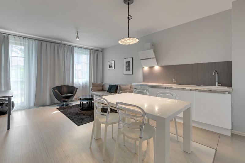 Valor by Grand Apartments - image 6