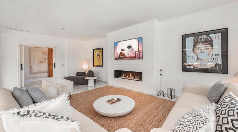 VACATION MARBELLA I Villa Nadal Private Heated Pool 5BDR Lush Garden BBQ Alarm System Best Beaches at Your Doorstep - image 33