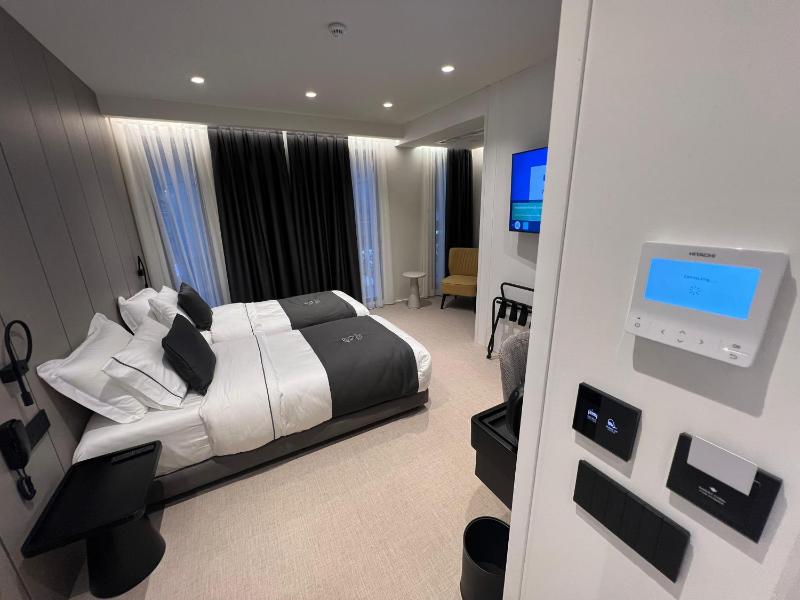 Centrale Hotel - image 7