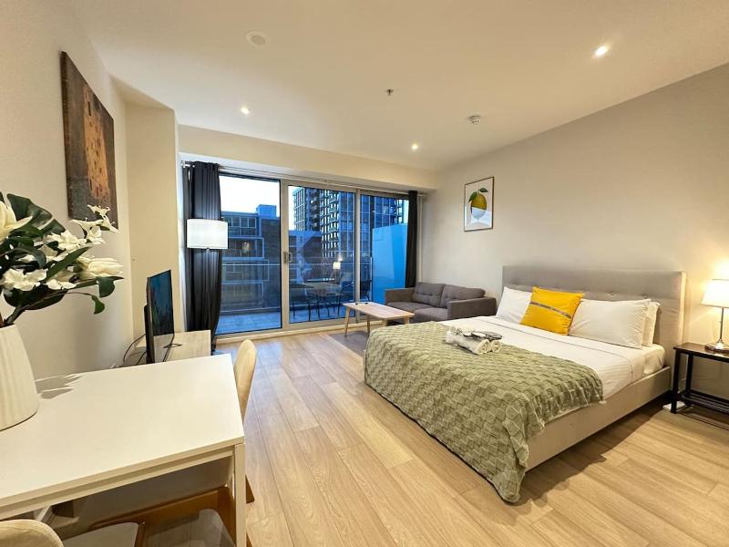 Vision On Morphett Studio Apartment with Parking - image 15