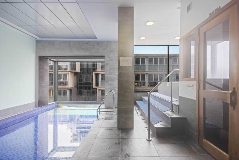 CBD Central Calm 2BR | Pool • Sauna • Parkings - image 14