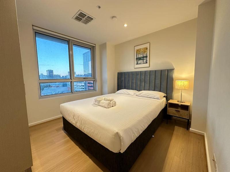 Vision On Morphett 3BR Apartment with Parking - image 9