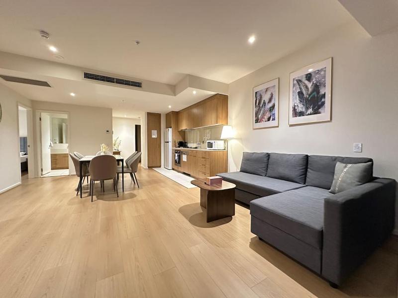 Vision On Morphett 3BR Apartment with Parking - image 15