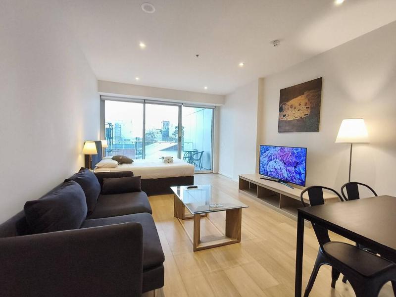 Vision On Morphett Studio Apartment with Parking - image 8