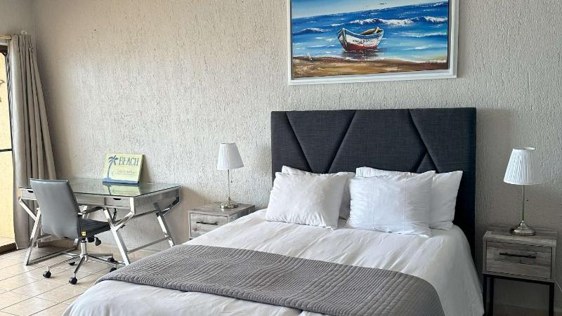 Stunning 3-Bedroom Luxury Condo Princesa E-505 - image 13