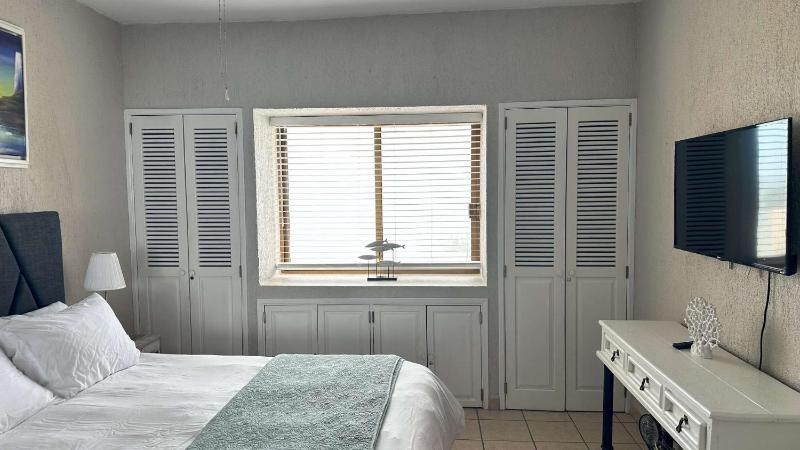 Stunning 3-Bedroom Luxury Condo Princesa E-505 - image 6
