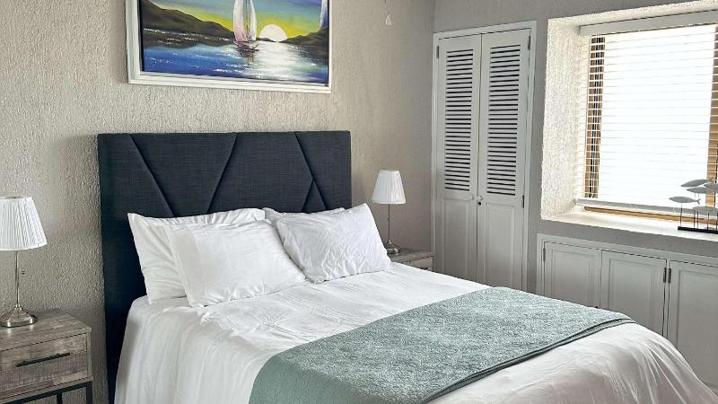 Stunning 3-Bedroom Luxury Condo Princesa E-505 - image 15
