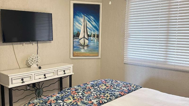 Stunning 3-Bedroom Luxury Condo Princesa E-505 - image 24