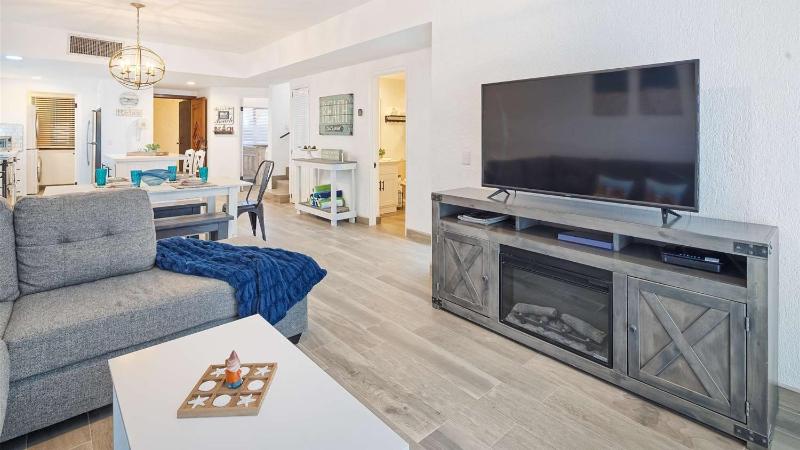 Stunning 5th-Level Condo w Pool Princesa E-504 - image 28