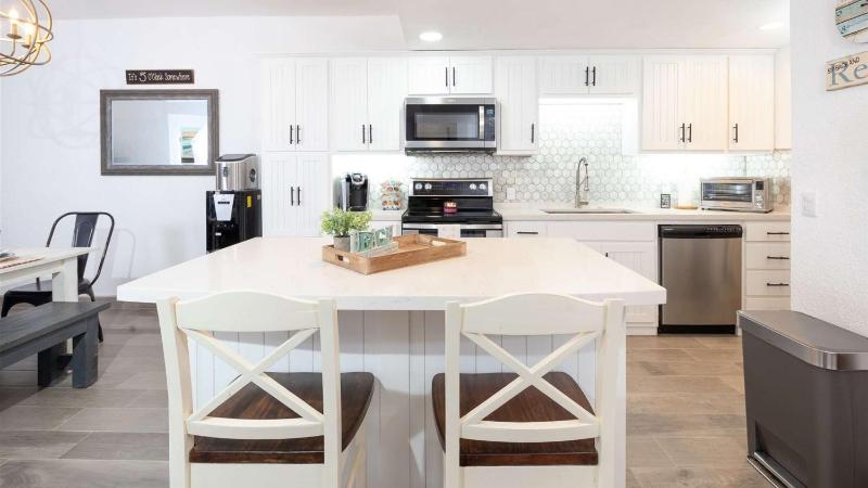 Stunning 5th-Level Condo w Pool Princesa E-504 - image 31