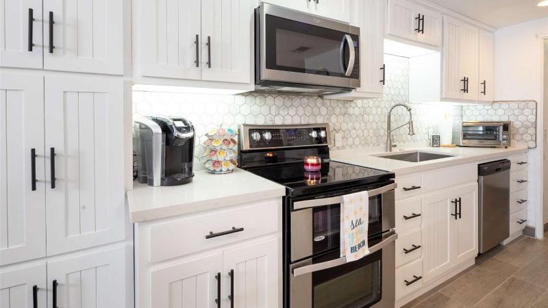 Stunning 5th-Level Condo w Pool Princesa E-504 - image 20