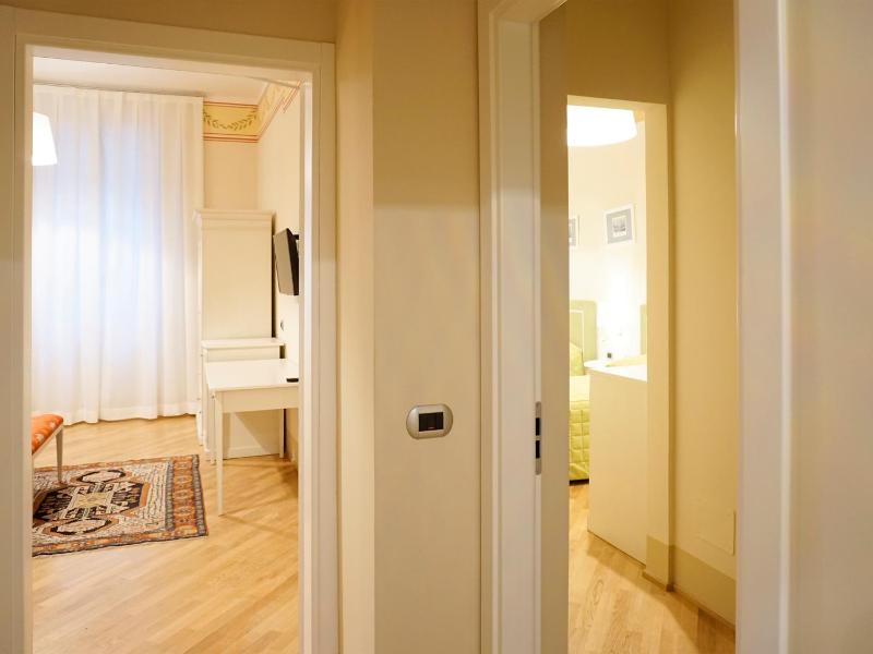 Standard Double Room image 2