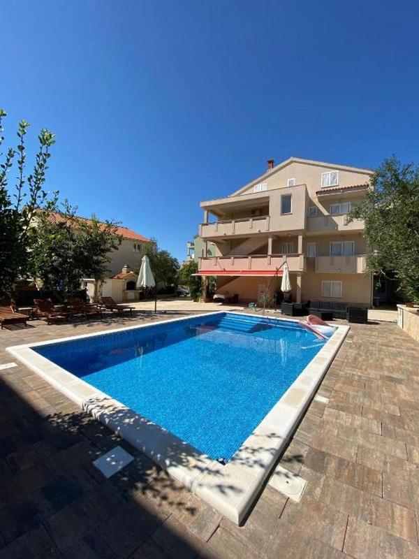 Apartments with swimming pool Novalja Pag - 211 - image 8