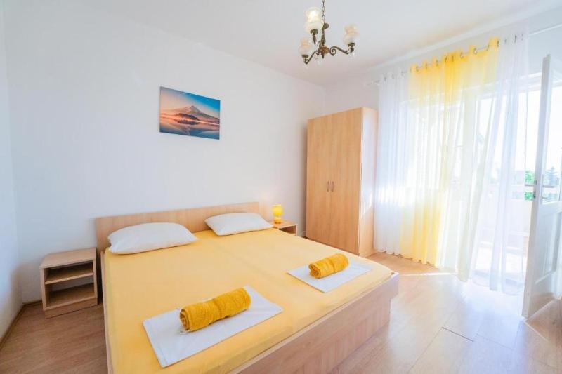 Apartments with swimming pool Novalja Pag - 211 - image 14