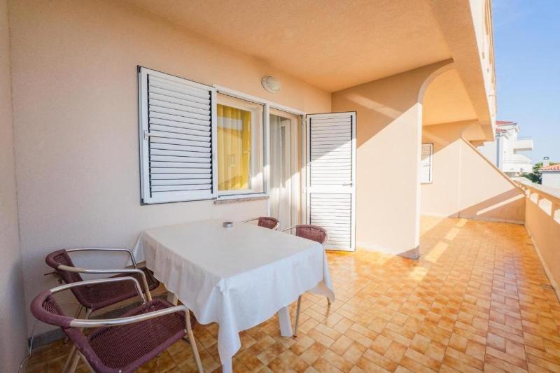 Apartments with swimming pool Novalja Pag - 211 - image 34