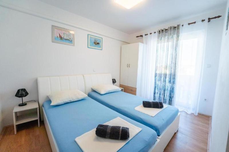 Apartments with swimming pool Novalja Pag - 211 - image 28