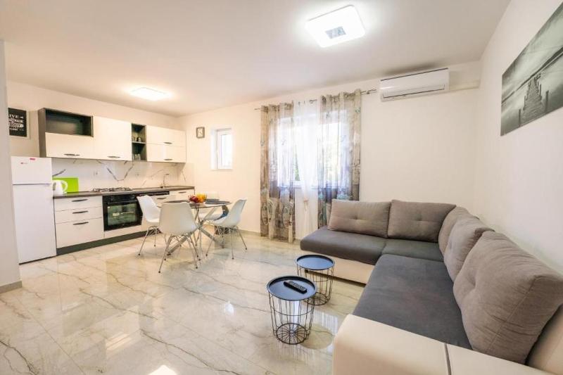 Apartments with swimming pool Novalja Pag - 211 - image 31