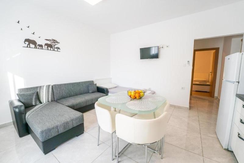 Apartments with swimming pool Novalja Pag - 211 - image 18