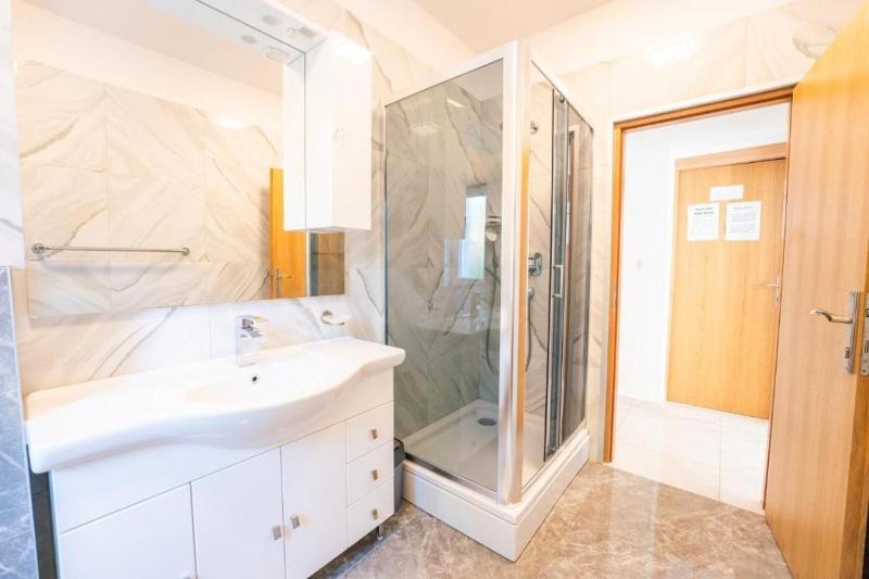 Apartments with swimming pool Novalja Pag - 211 - image 19