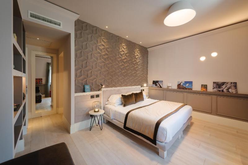 Triple Room with View image 4