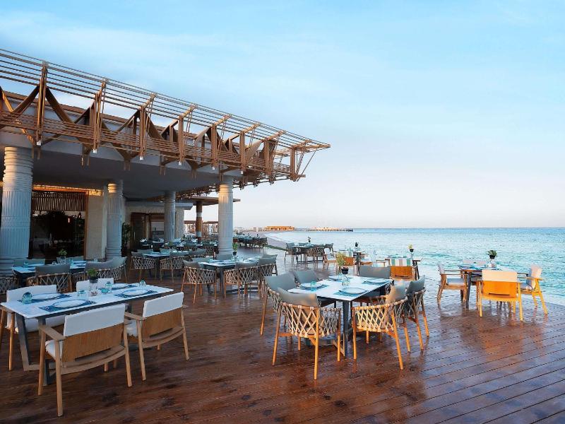 Rixos Premium Magawish Suites and Villas - image 15