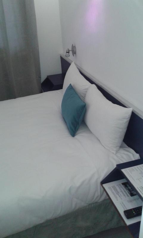 Double Room image 3
