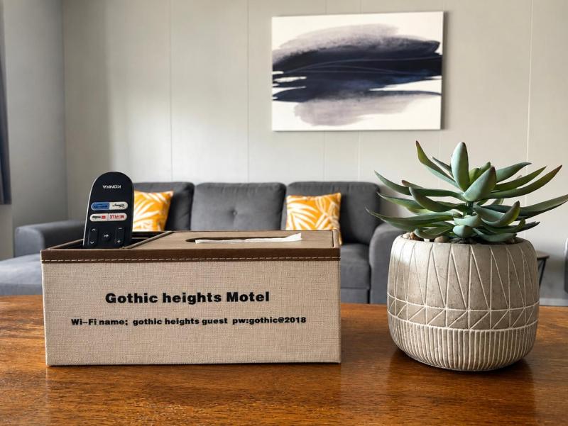 Gothic Heights Motel - image 17