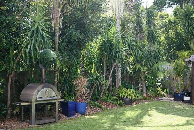 Pearl House on Tallows - Luxury Pet friendly Beachfront home with Pool Spa & Sauna - image 9