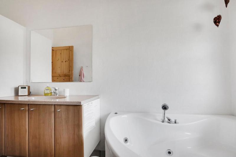 Lovely New Cottage Near Beach Forest And Town - image 22