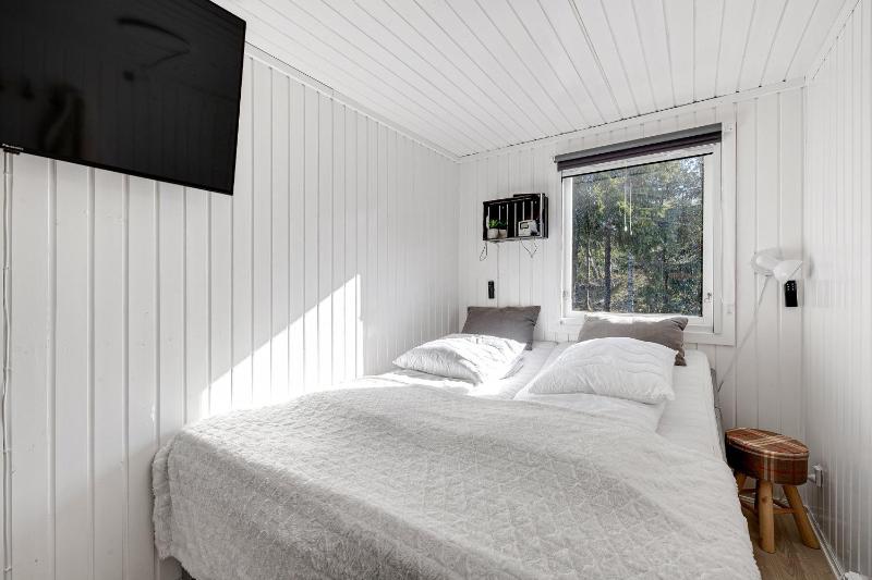 Cozy Summerhouse In An Incredibly Scenic Location - image 17