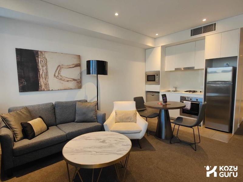 KozyGuru | Chatswood | Convenient 1 Bed Studio Apt - image 7