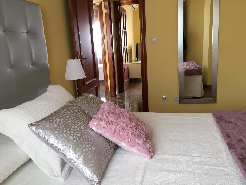 Apartamentos Acevedo Centro I - image 11