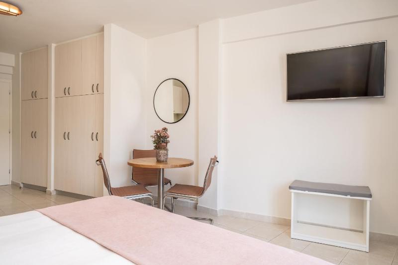 Argostοli Bay Apartments - image 27