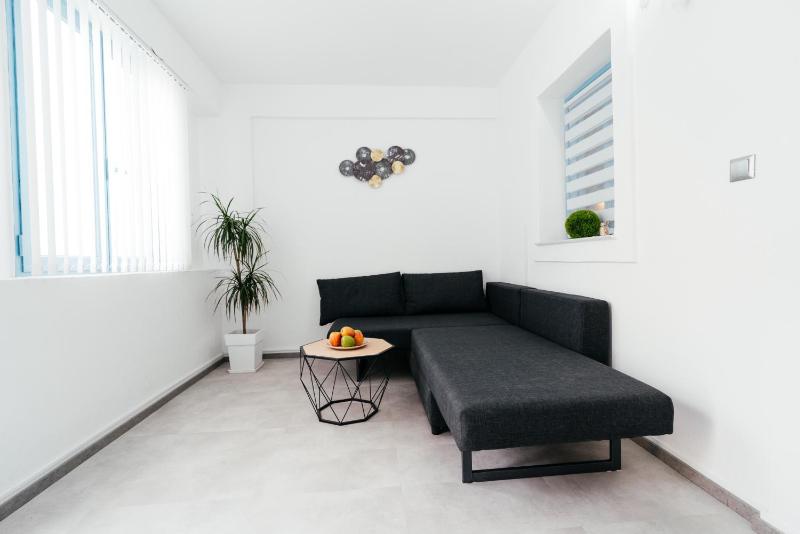 Excellent Central Apartment - Fira Town - image 11