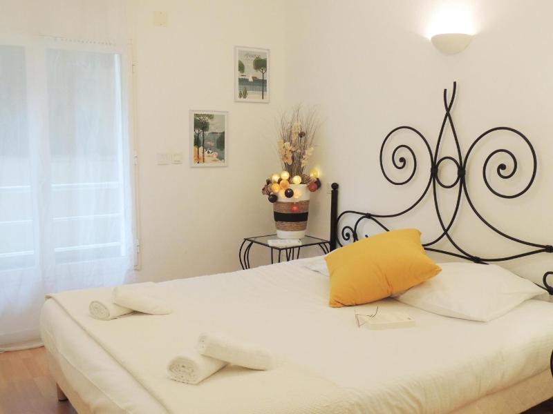 French Riviera Bay Retreat - image 14