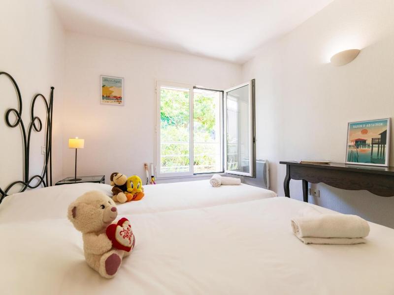 French Riviera Bay Retreat - image 18