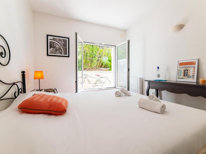 French Riviera Bay Retreat - image 15