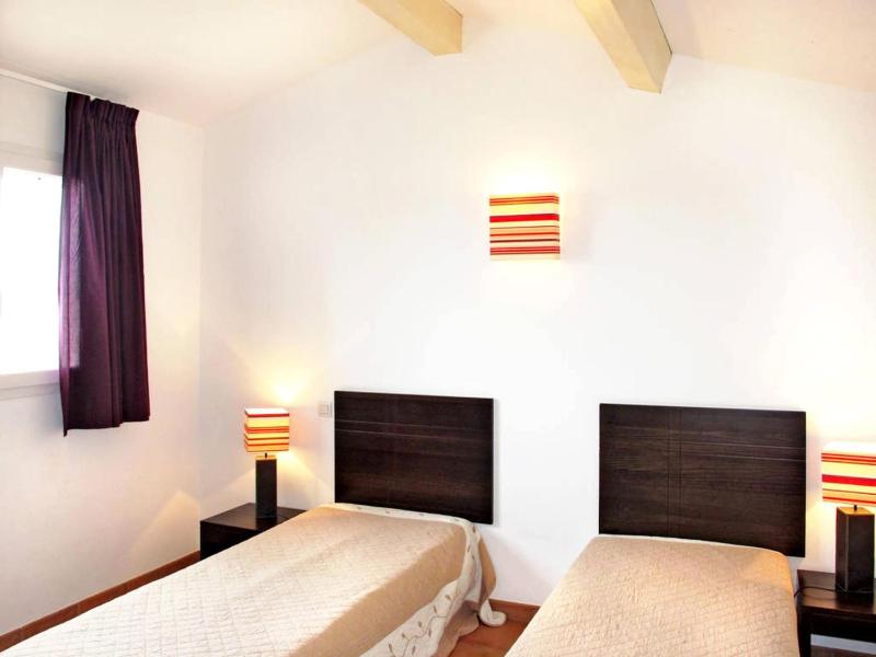 Golf Retreat in Mazamet with Pool - image 12