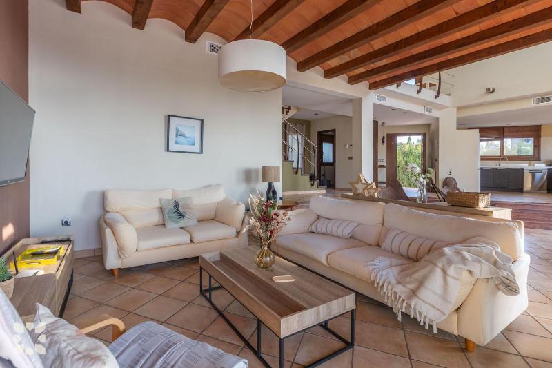 Villa Fustera by Abahana Villas - image 17