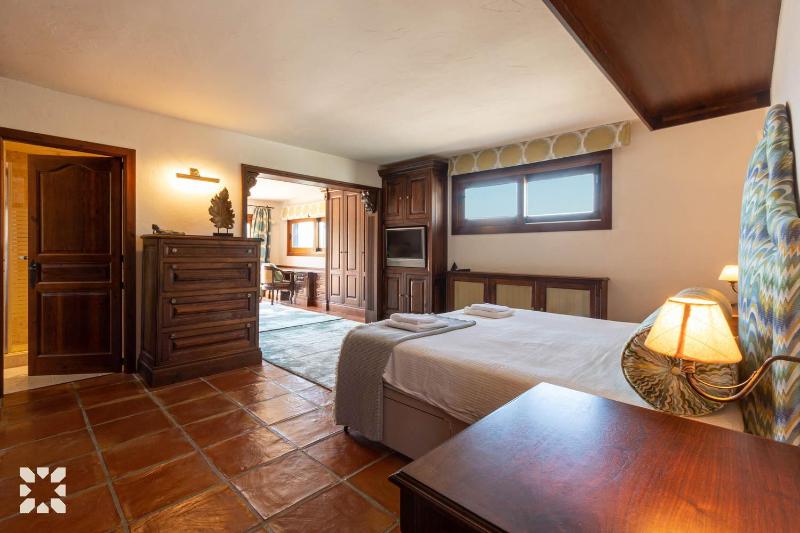 Villa Alessia by Abahana Villas - image 2