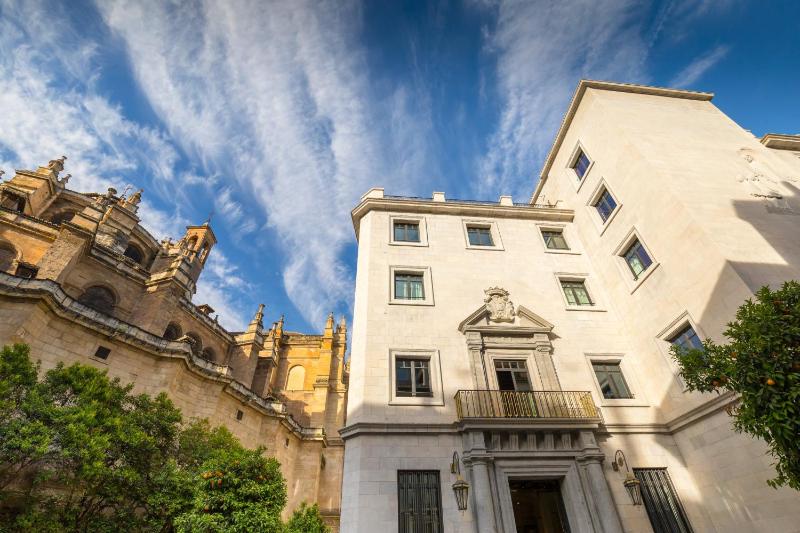 Gran Hotel Claridge Granada - Preferred Hotels & Resorts - image 9