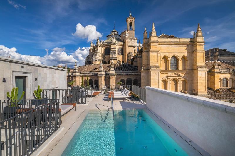 Gran Hotel Claridge Granada - Preferred Hotels & Resorts - image 1