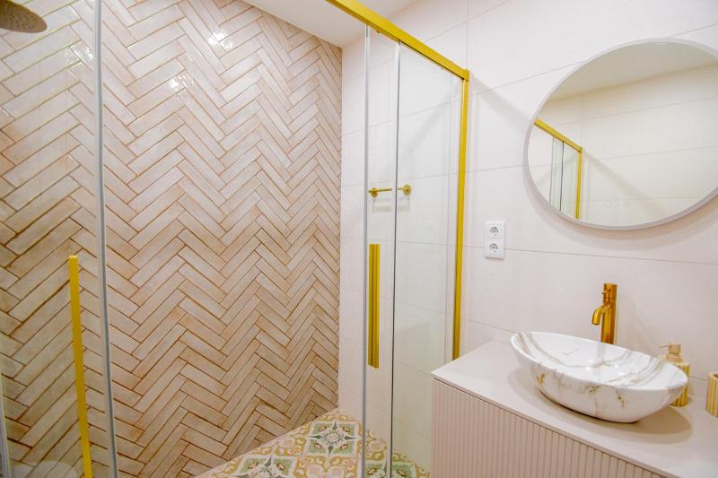 Casa Francesca renovated townhouse walking distan - image 14