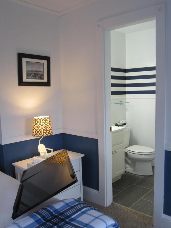 Queen Room image 3