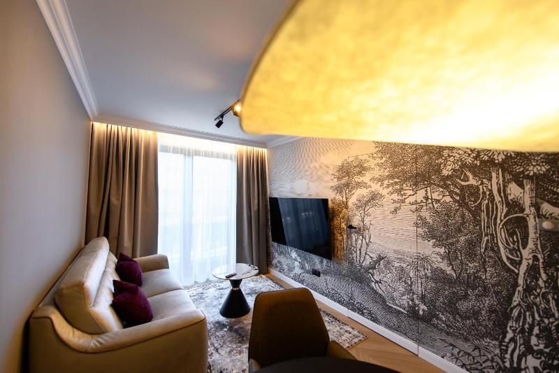 APT 120 Boutique Apartment - image 11