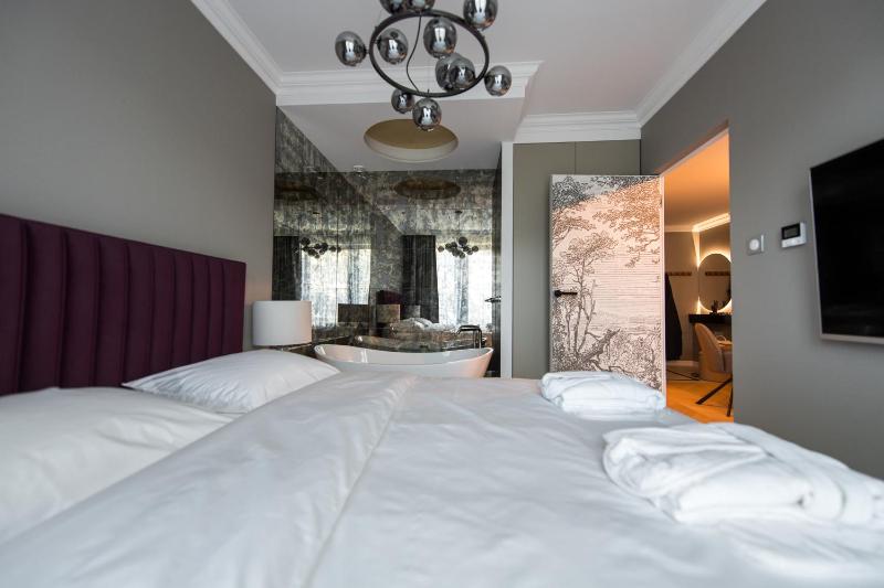 APT 120 Boutique Apartment - image 8