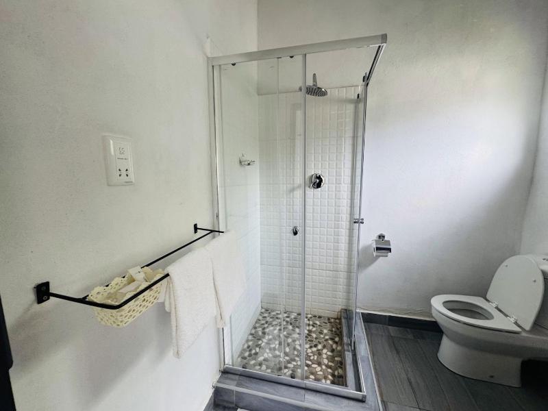 Mwenje Guest House - image 4