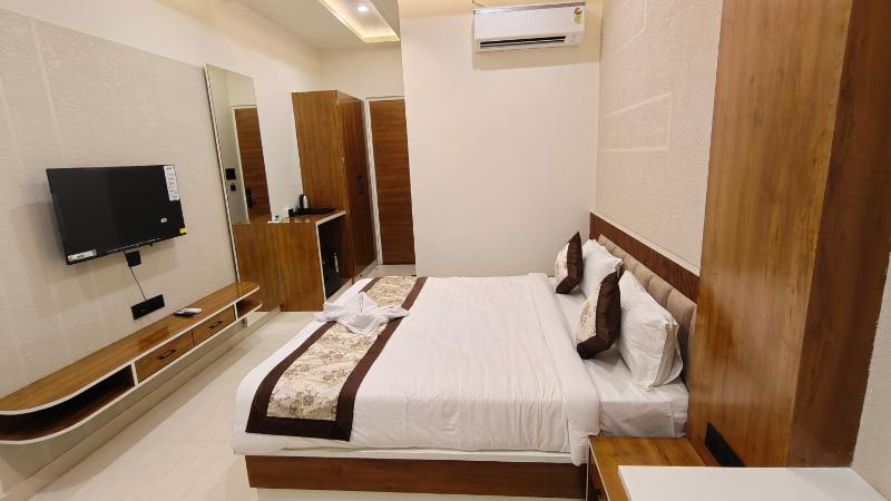 Hotel Akshara Inn - image 3
