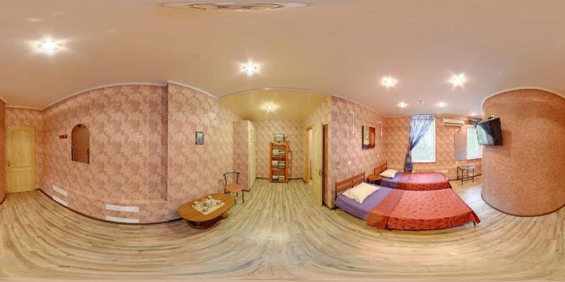 Twin Room with Extra Bed image 3