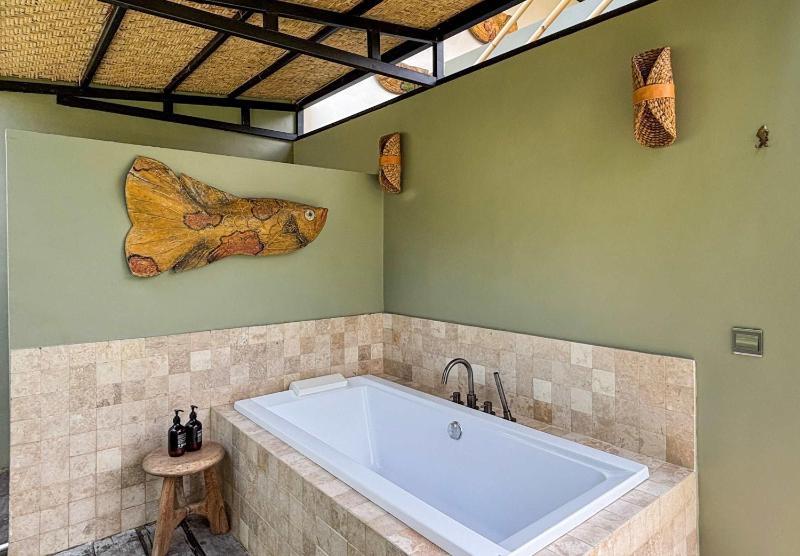 New 4BR Villa Peaceful Garden and Rooftop - image 25